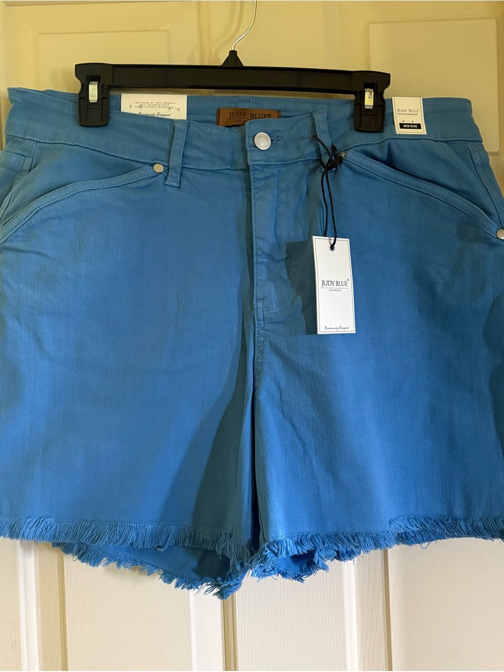 Judy Blue Size 2x Mid Rise Denim Blue Shorts, NWT